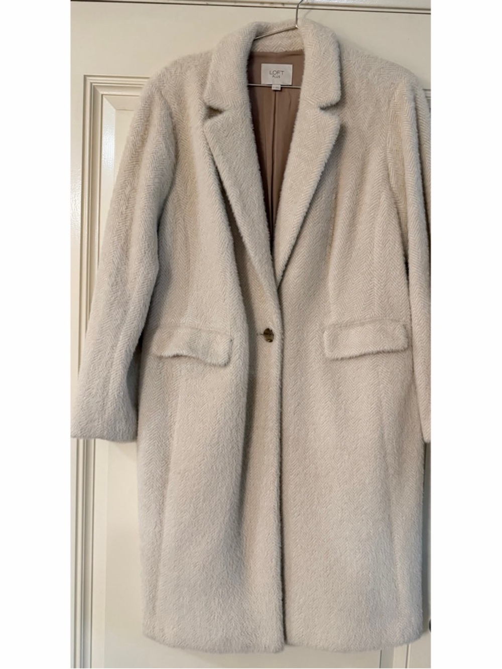 LOFT Plus Cream Teddy Long  Coat.